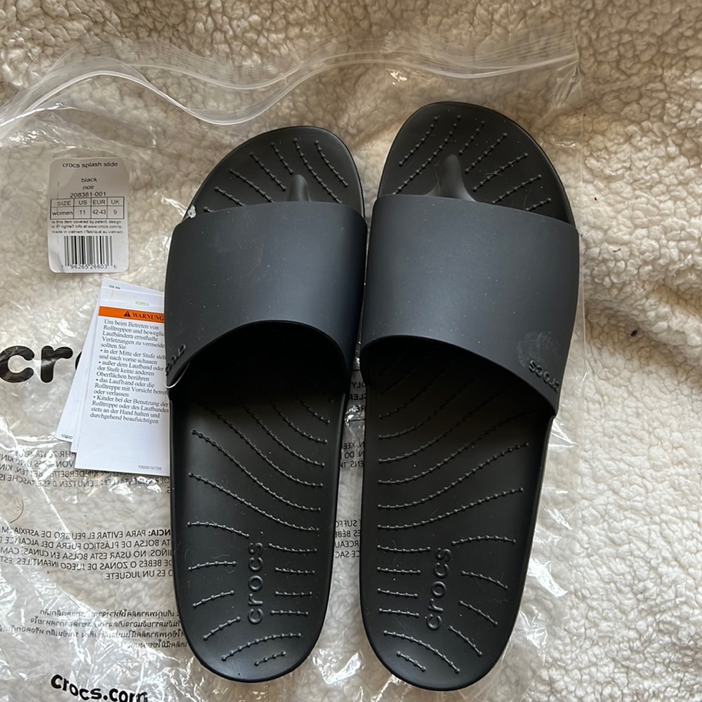 New crocs splash slide